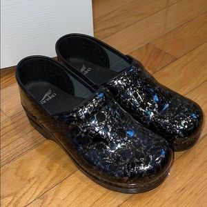 Dansko nursing clogs size 9